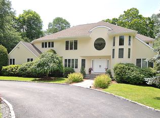 82 Random Farms Cir, Chappaqua, NY 10514