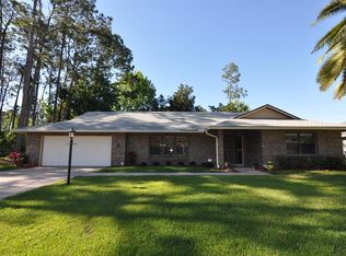 8 Point Pl, Palm Coast, FL 32164