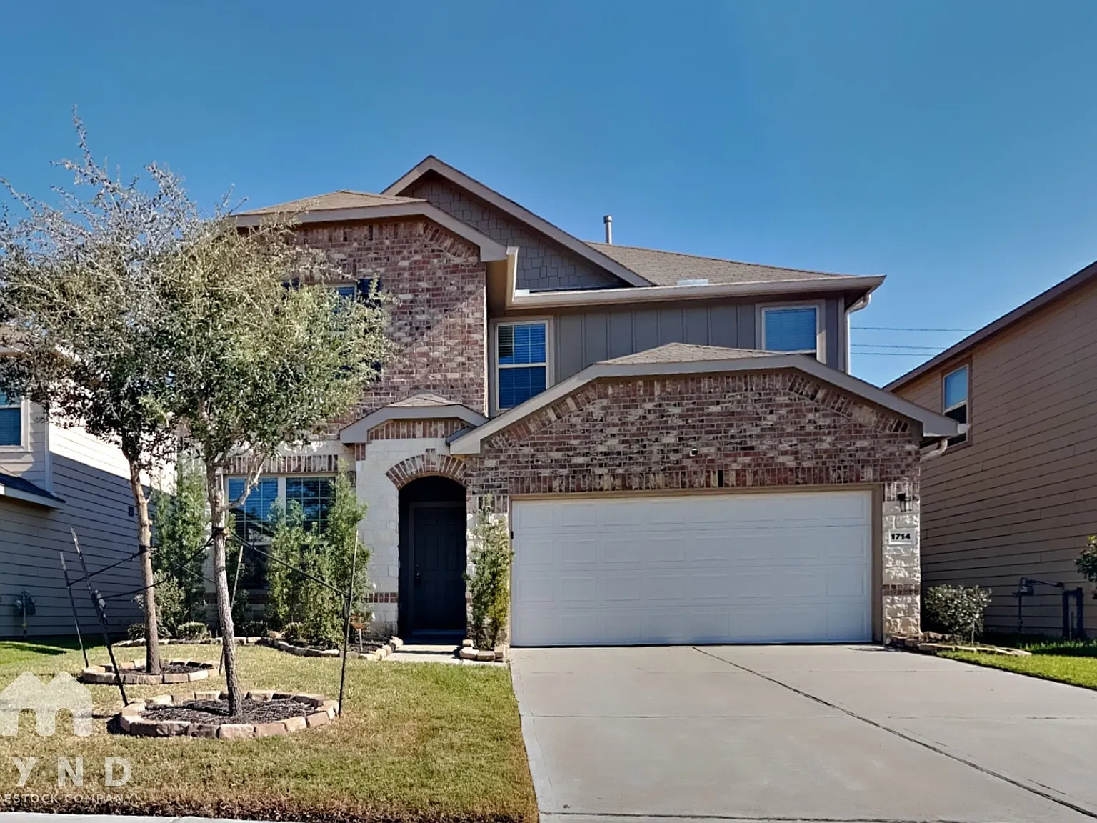 3 bed, 2.5 bath, 2617 sqft, $2,445 — Photo 1
