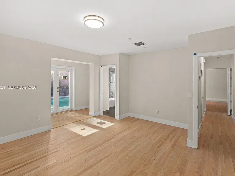 5614 San Vicente St — Photo 22