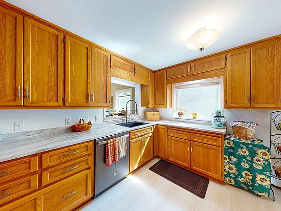 5th image of 11 Parkview Rd