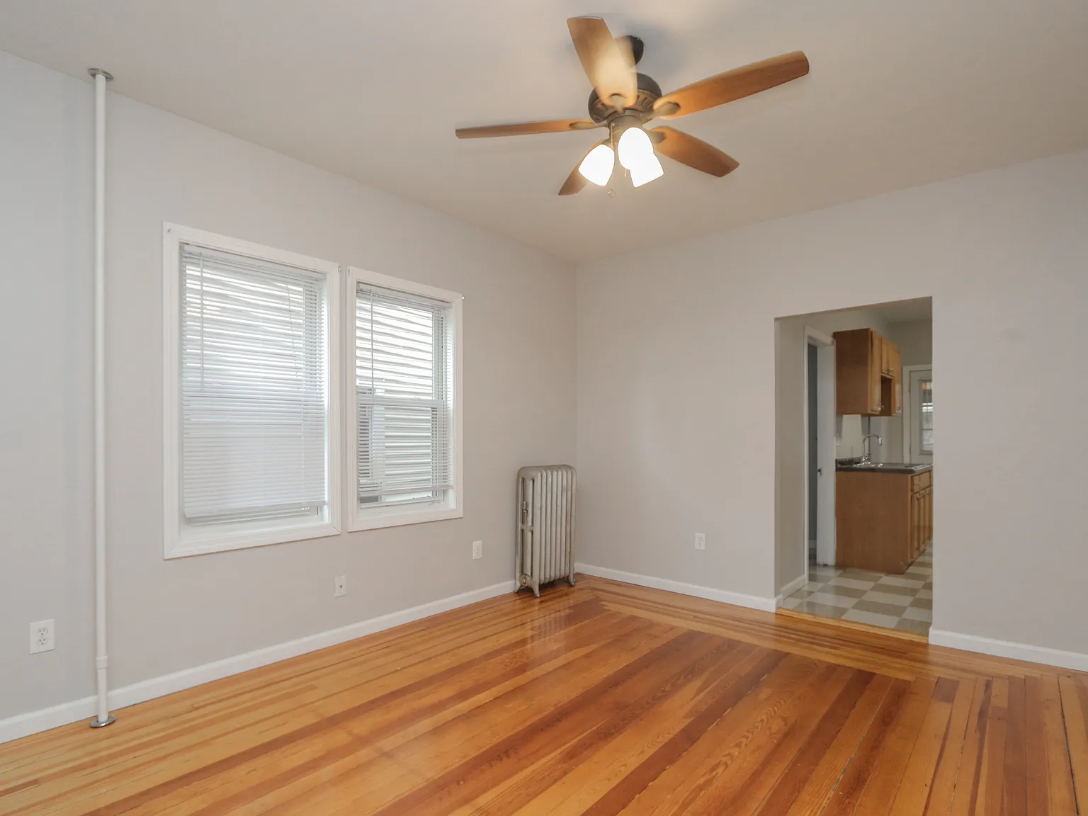 1 bed, 1000 sqft, $1,200 — Photo 4