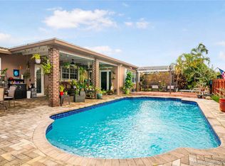 8521 NW 23rd St, Pembroke Pines, FL 33024