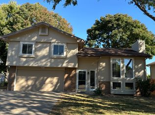 12674 Crown Point Ave, Omaha, NE 68164