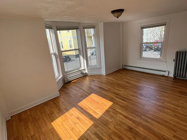 136R Highland St #1 — Photo 5