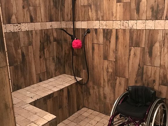 Guest Shower ADA 5x5ft