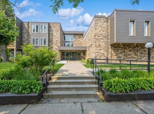 450 Ford Rd UNIT 101, Saint Louis Park, MN 55426
