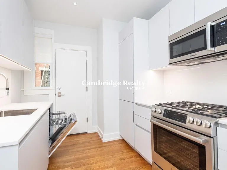 17 Forest St #23T — Photo 1