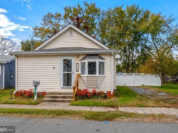 109 Bancroft Ave, Colonial Beach, VA 22443