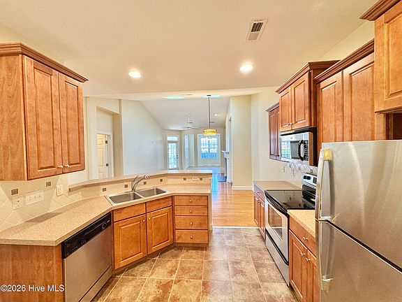 4th image of 1324 Suncrest Way