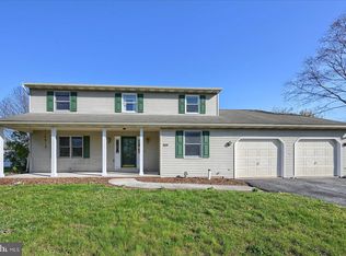 465 Big Sky Dr, Etters, PA 17319