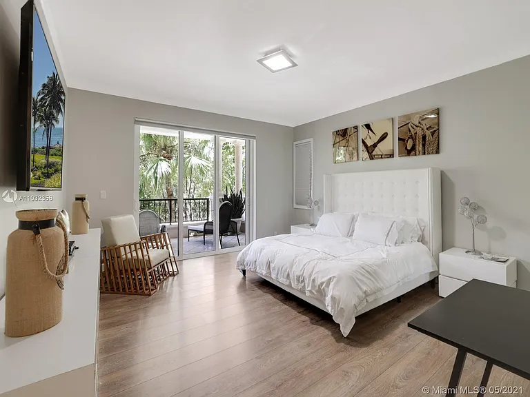 19126 Fisher Island Dr #19126 — Photo 16