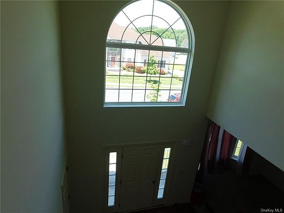 5th image of 46 Panorama Dr