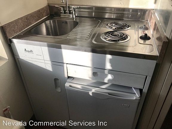 3rd image of 622 Victorian Ave APT 3