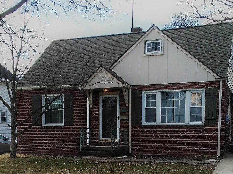 1st image of 2520 9th St