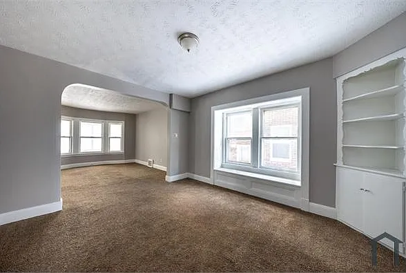 5 bed, 1454 sqft, $1,600 — Photo 3