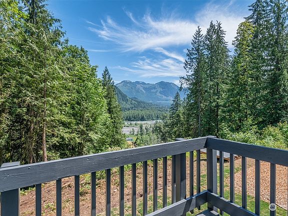 2nd image of 5836 Mount Baker Hwy