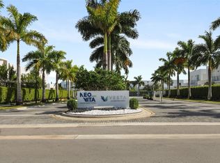 10390 NW 67th Ter, Doral, FL 33178