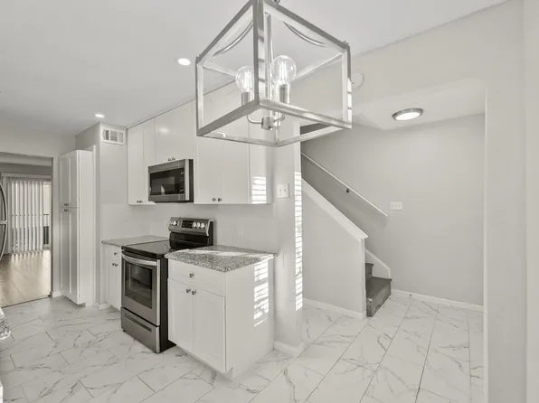 1914 Lakeside Dr, Seabrook, TX 77586