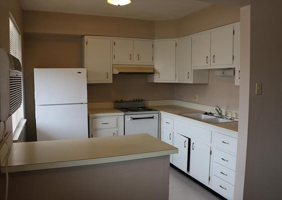 1st image of 7443 Hazelcrest Dr APT G