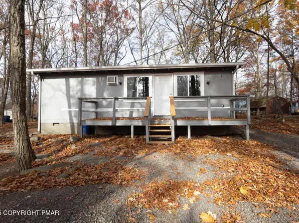 17 Hilltop Cir, East Stroudsburg, PA 18302