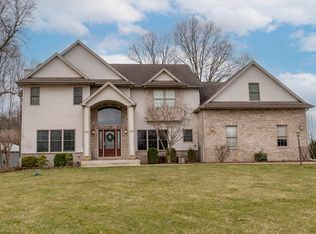22470 Walnut Ct, South Bend, IN 46628