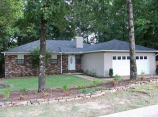 103 W Long Hills Rd, Benton, AR 72019