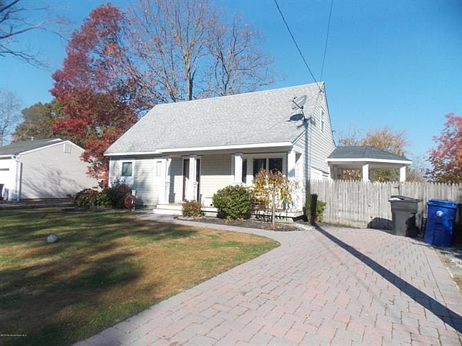 1st image of 2220 2nd Ave