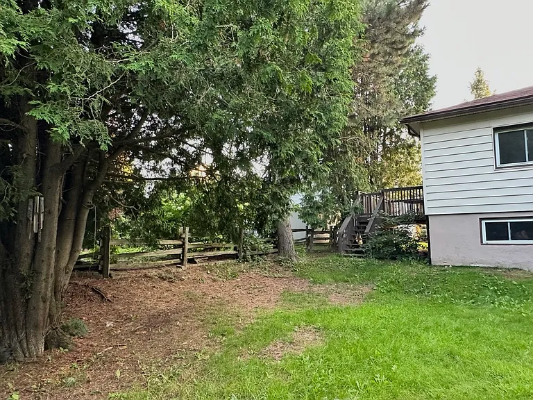 Brenda Dr — Photo 21