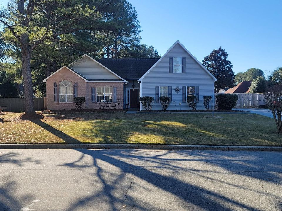 1st image of 563 Loxley Dr