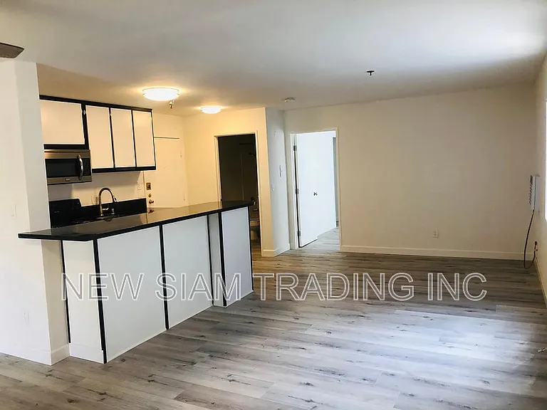 500 S Saint Andrews Pl #101 — Photo 8