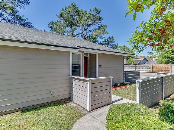 2nd image of 8424 Long Meadow Cir N