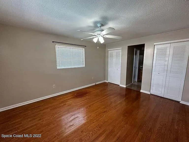 1660 Neptune Dr — Photo 17