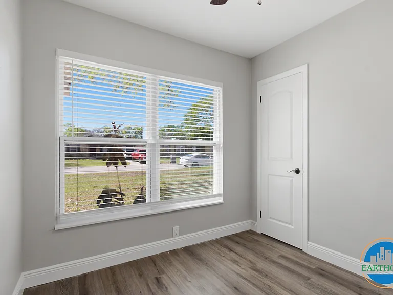 8609 Chinaberry Dr — Photo 19