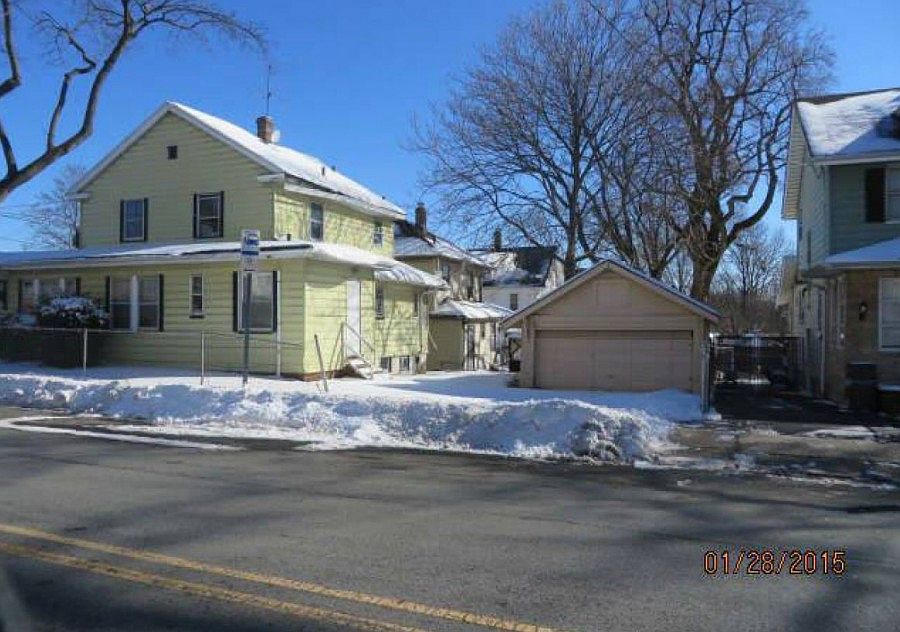 2nd image of 152 Clark St