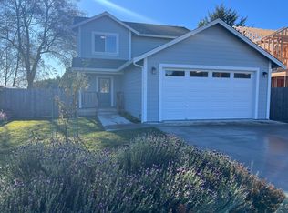 1443 Gavin Ln, McKinleyville, CA 95519