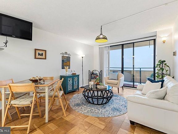 2nd image of 5225 Pooks Hill Rd APT 1717N