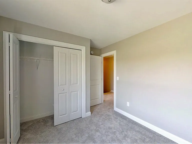 40 Chamberlain Dr #40 — Photo 12