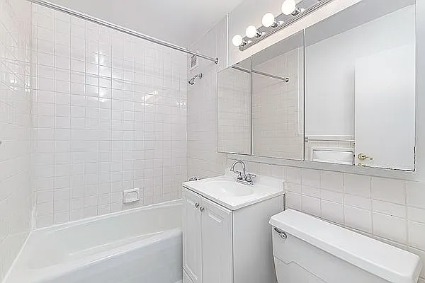 Rented by REAL New York | media 5