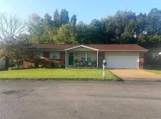 1726 Partridge Dr, Imperial, MO 63052