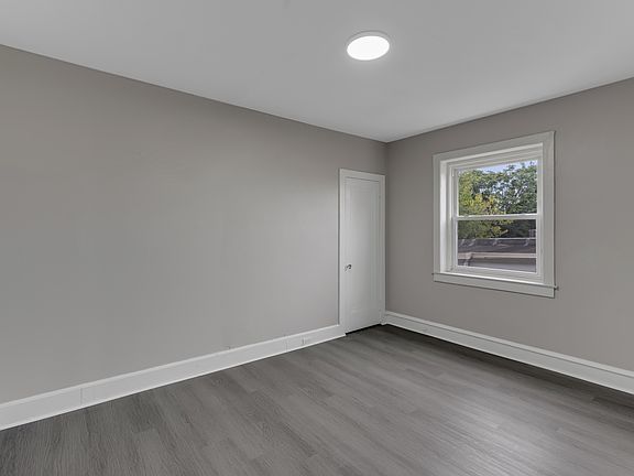 3rd image of 4825 N Camac St #2