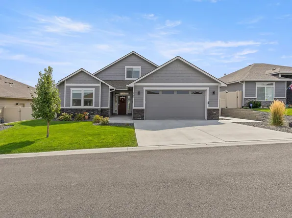 3743 S Van Buren Pl, Kennewick, WA 99338