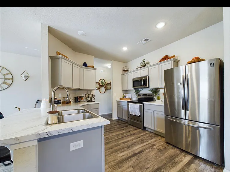 901 Belhaven Rd — Photo 14