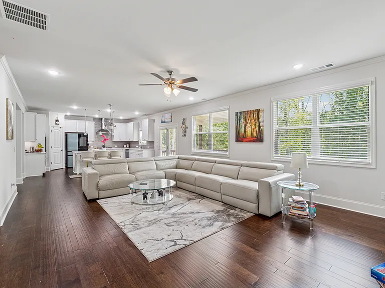 5545 Adirondack Dr — Photo 5