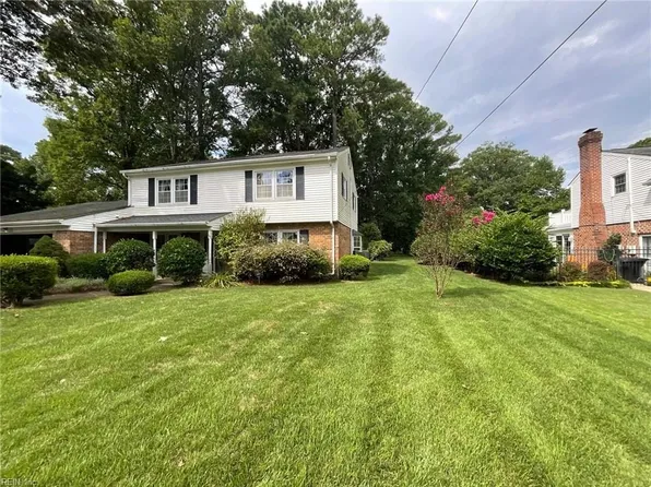 821 Five Point Rd, Virginia Beach, VA 23454