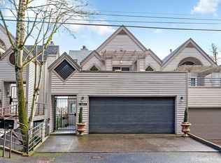 1673 SW Montgomery Dr APT B, Portland, OR 97201