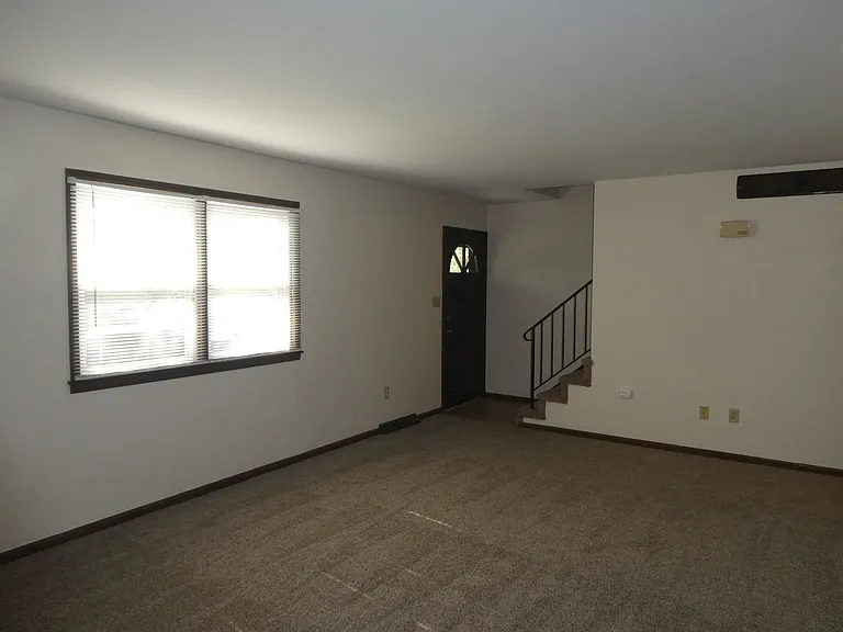 1409-11 JoAnn — Photo 2