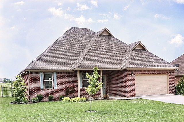1st image of 1006 Stone Creek Dr