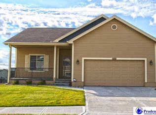 4902 N 165th St, Omaha, NE 68116