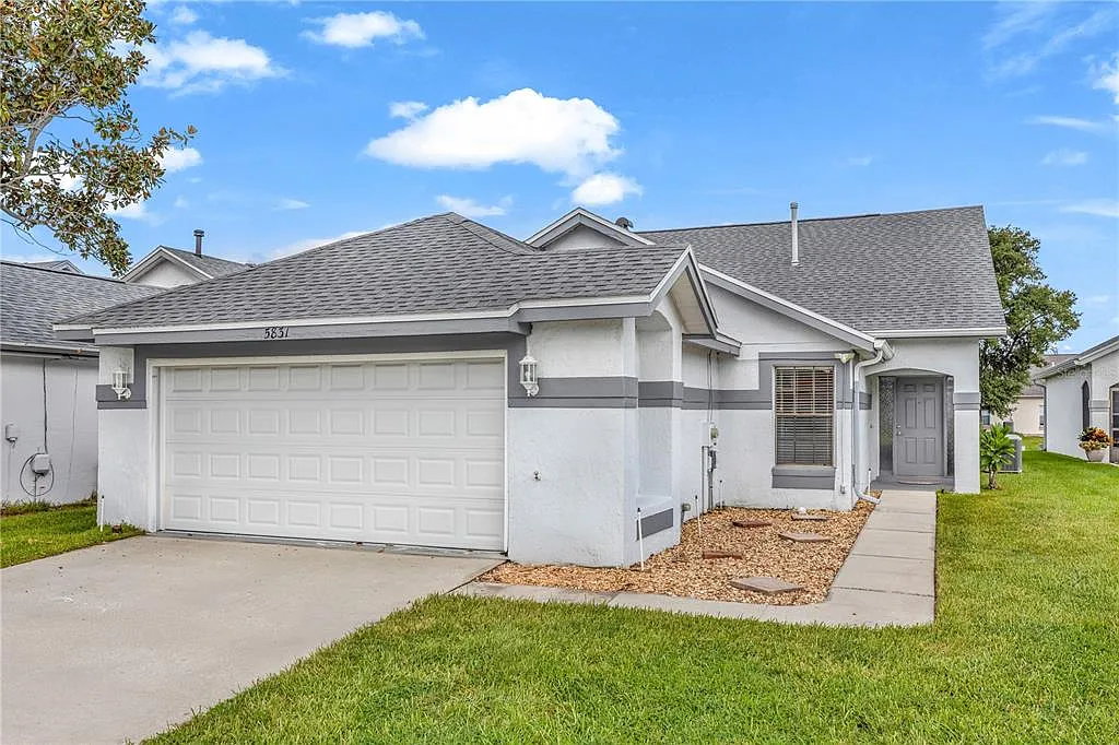 3 bed, 2.0 bath, 1600 sqft, $2,500 — Photo 2